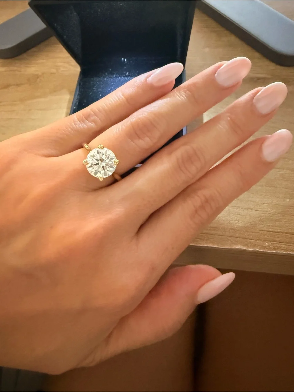 Solid 14kt Yellow Gold Ring 2mm, IGI certified 3.09ct Lab Grown Round Brilliant